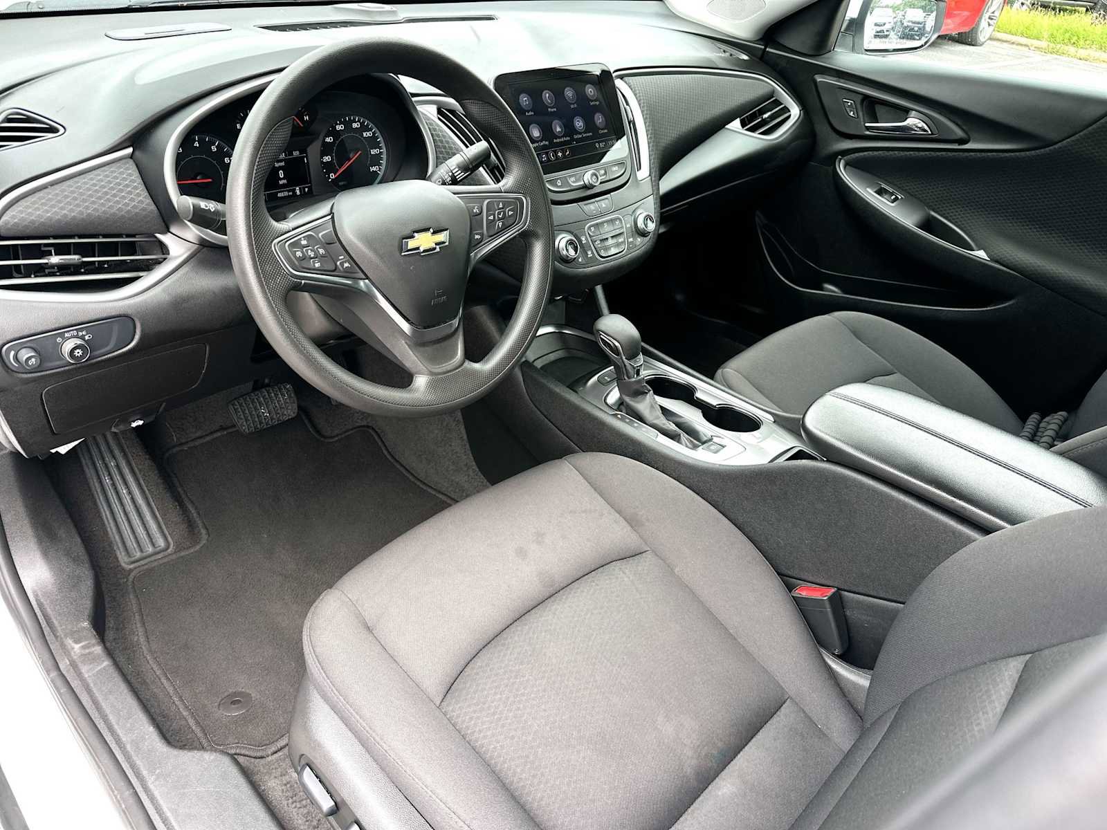Used 2025 Chevrolet Malibu LT FWD image 18