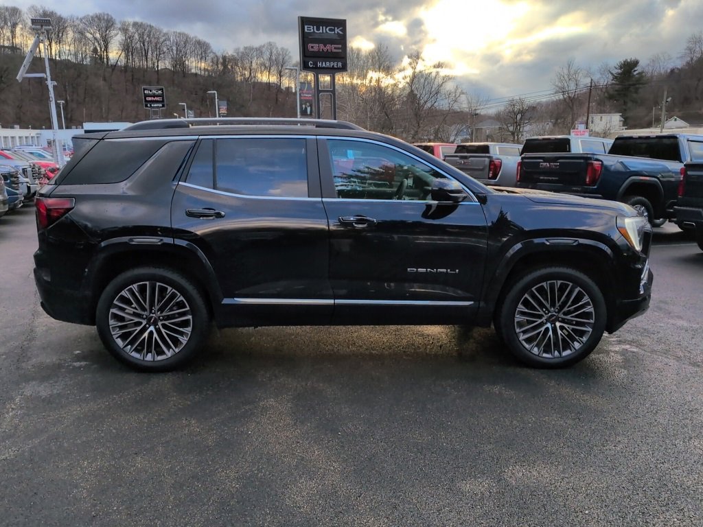 Used 2026 GMC Terrain Denali image 2