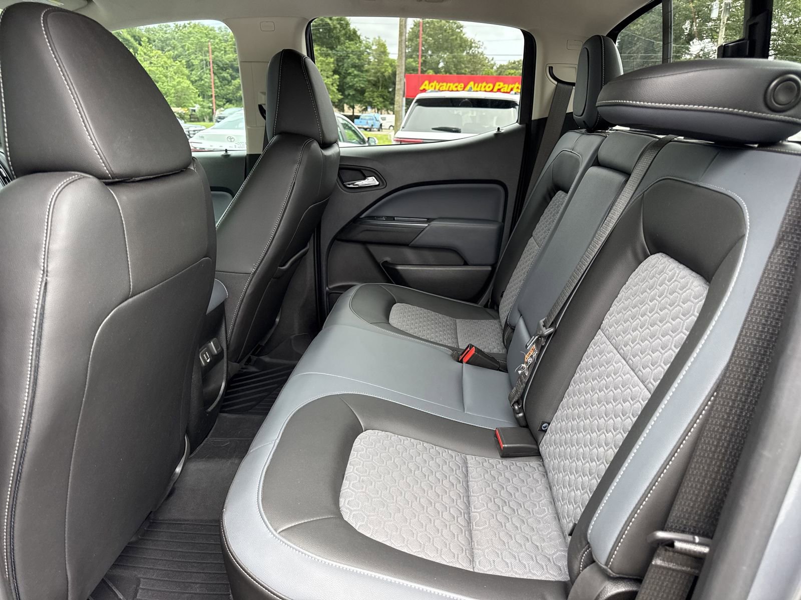Used 2021 Chevrolet Colorado Z71 RWD image 10