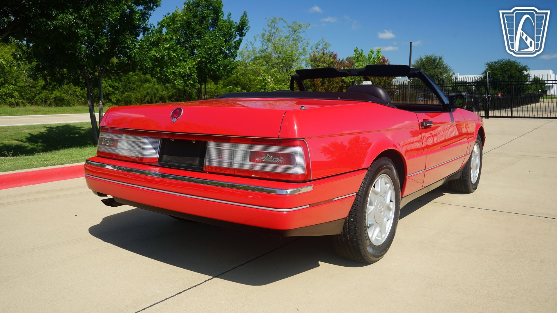 Used 1991 Cadillac Allante FWD image 15