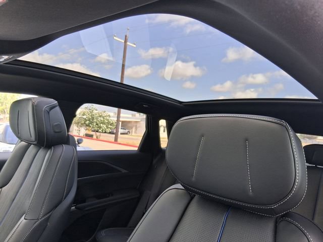 New 2026 Cadillac Lyriq Sport image 23