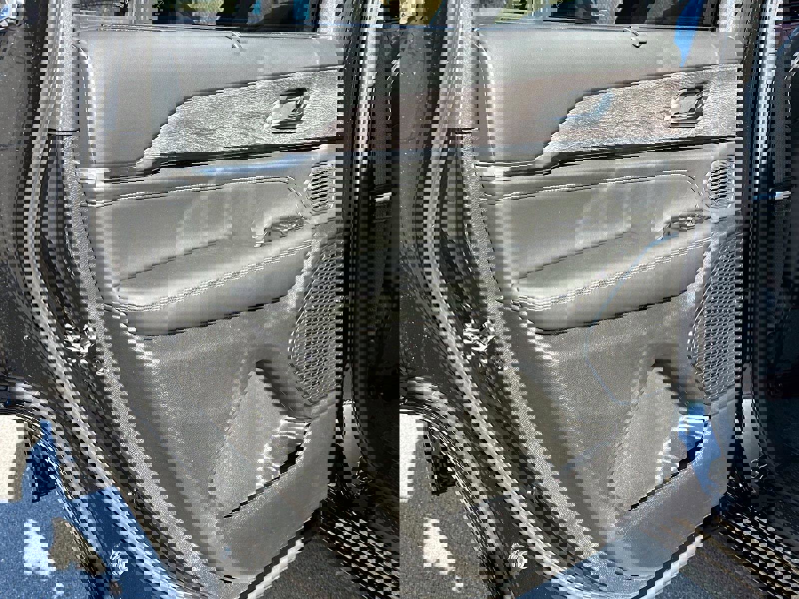 New 2025 Jeep Grand Cherokee L Overland w/ Advanced Protech Group III image 15