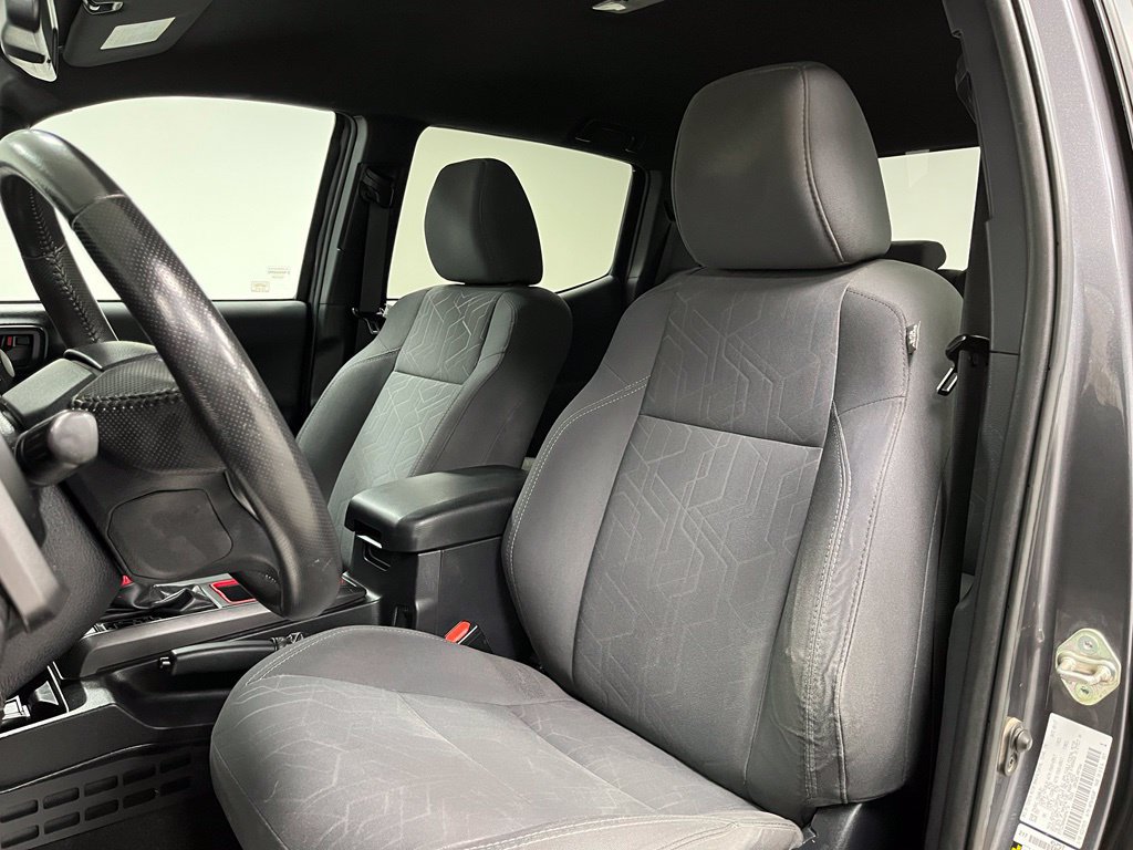Used 2017 Toyota Tacoma TRD Sport w/ Tow Package (A/T) AWD/4WD image 22