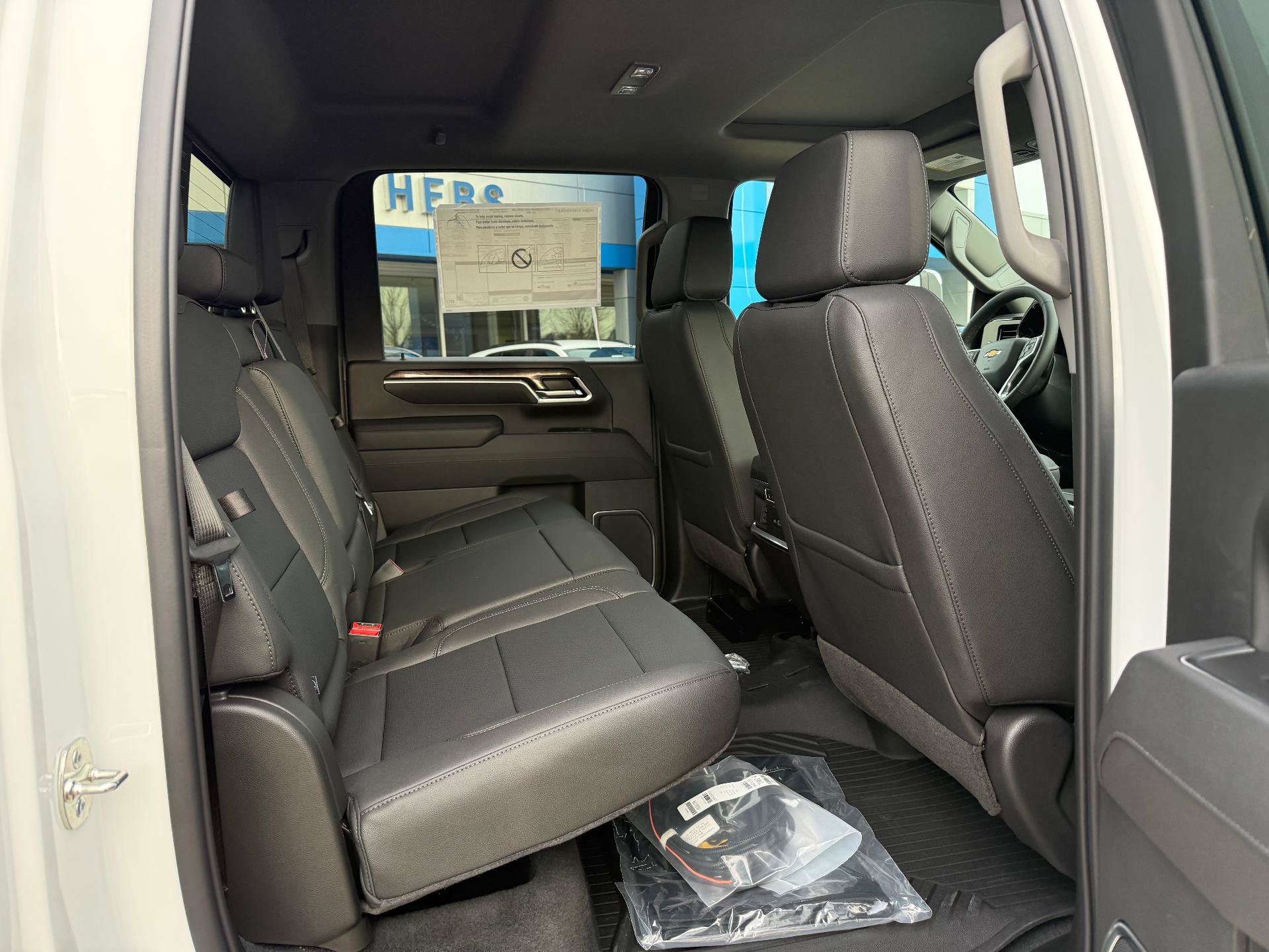 New 2026 Chevrolet Silverado 2500 LTZ w/ LTZ Premium Package AWD/4WD image 10