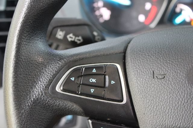 Used 2019 Ford Escape SE w/ Ford Safe & Smart Package AWD/4WD image 16