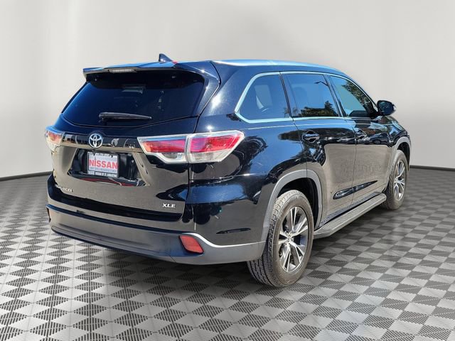 Used 2016 Toyota Highlander XLE image 2