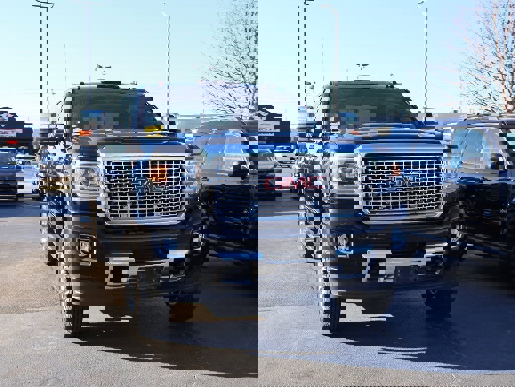 Used 2016 GMC Sierra 2500 Denali w/ Duramax Plus Package image 2