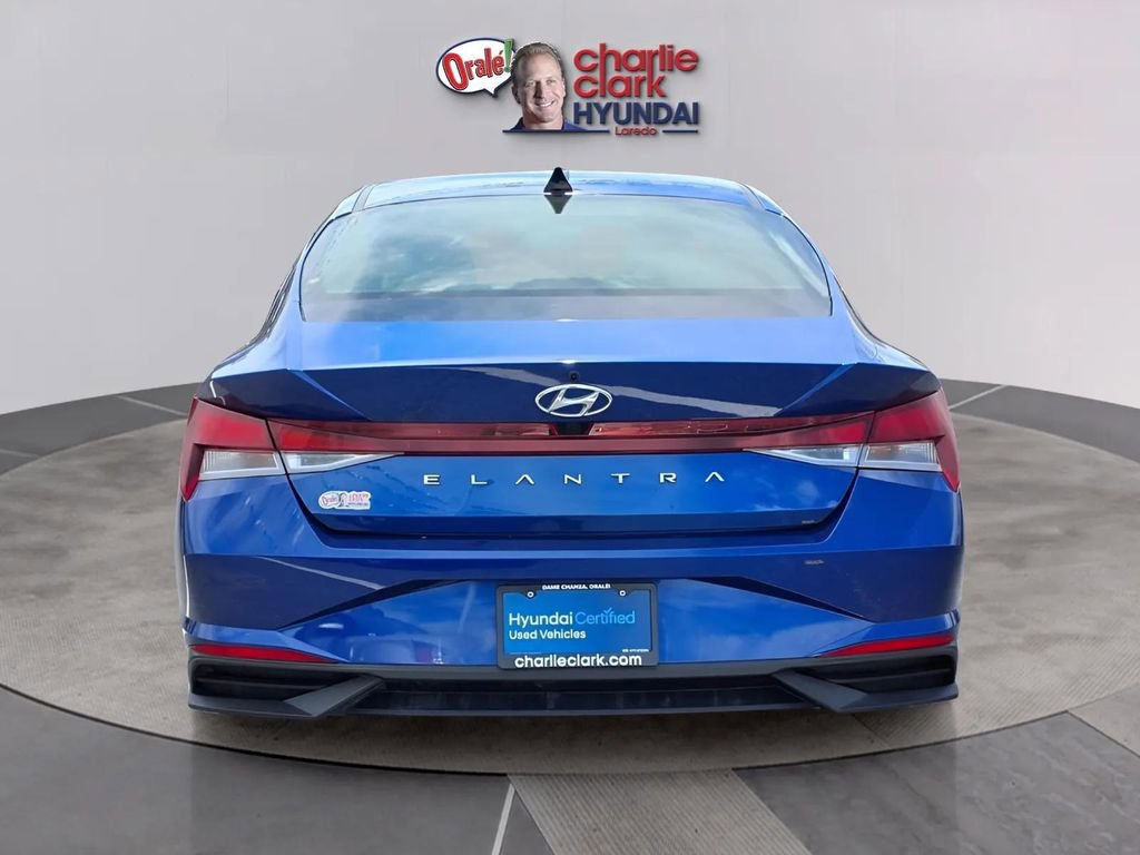Used 2023 Hyundai Elantra SEL w/ Cargo Package FWD image 4