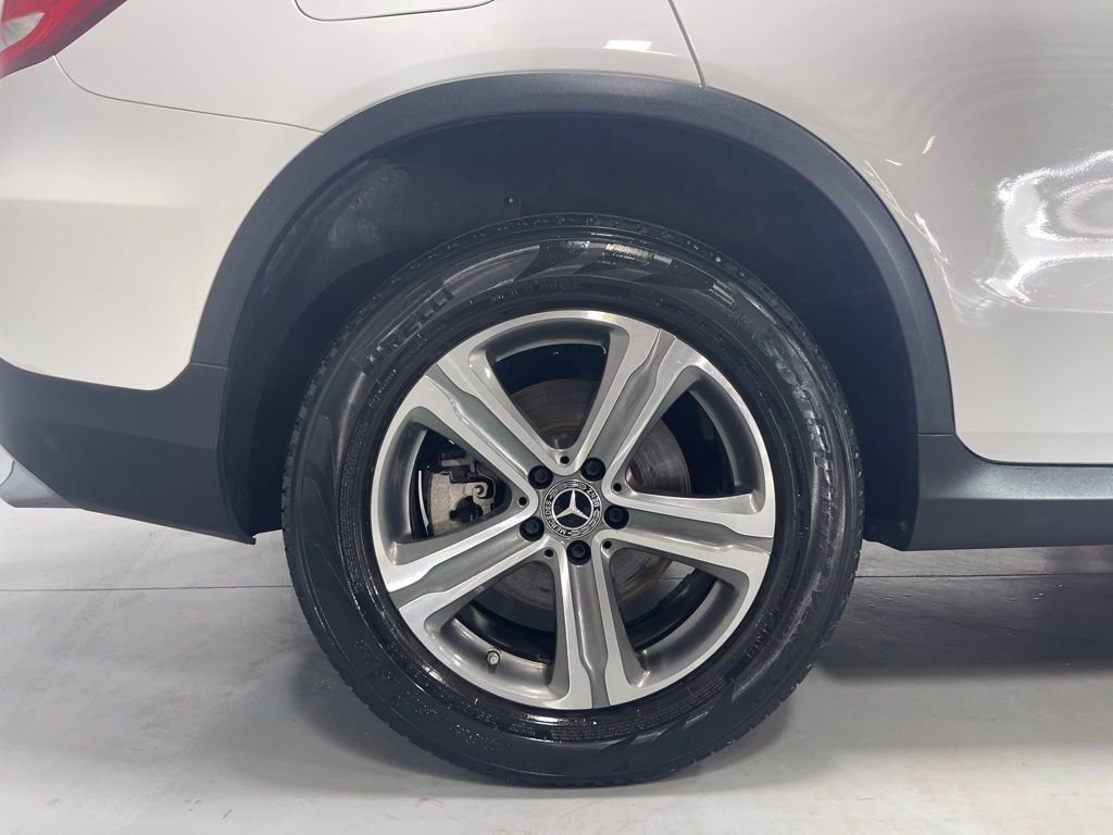 Used 2019 Mercedes-Benz GLC 300 4MATIC image 15