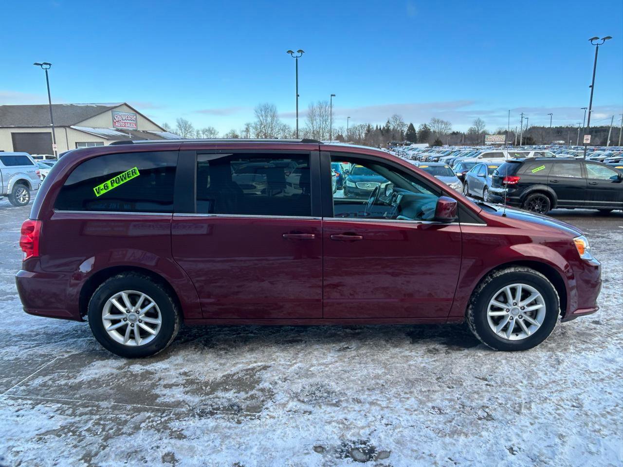 Used 2018 Dodge Grand Caravan SXT image 4