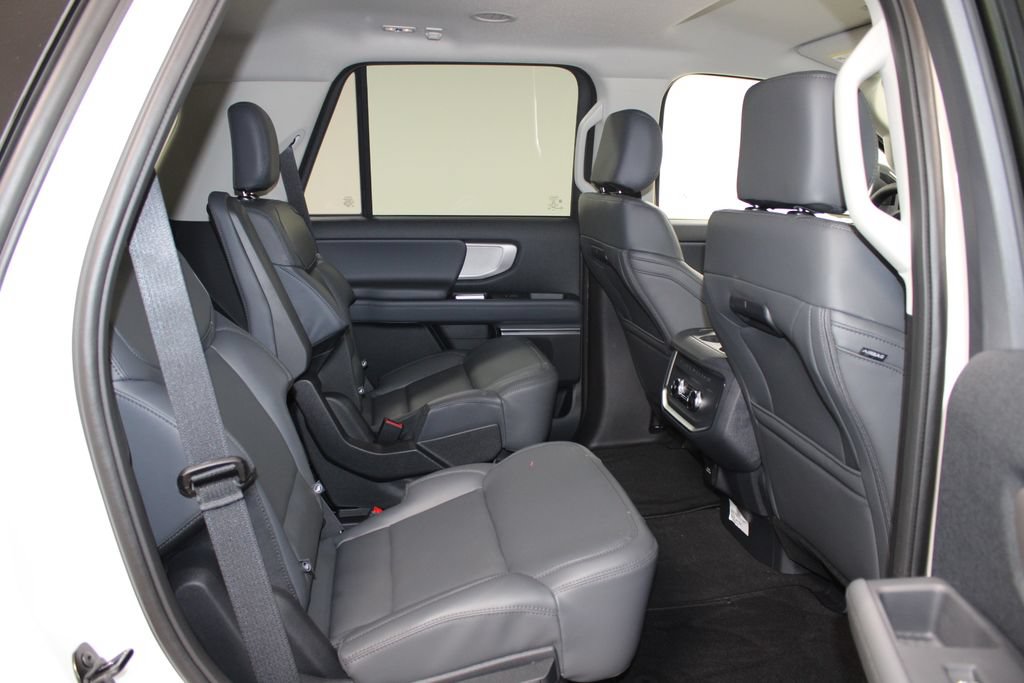 New 2026 Ford Expedition Active RWD image 32