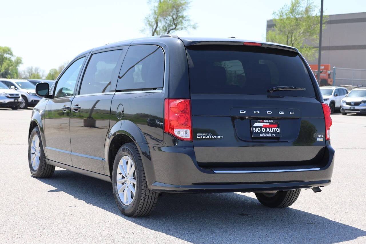 Used 2019 Dodge Grand Caravan SXT FWD image 11