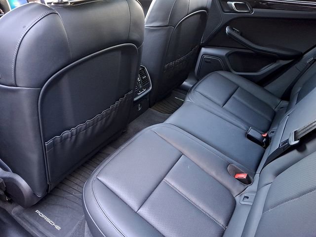 Certified 2026 Porsche Macan AWD/4WD image 16