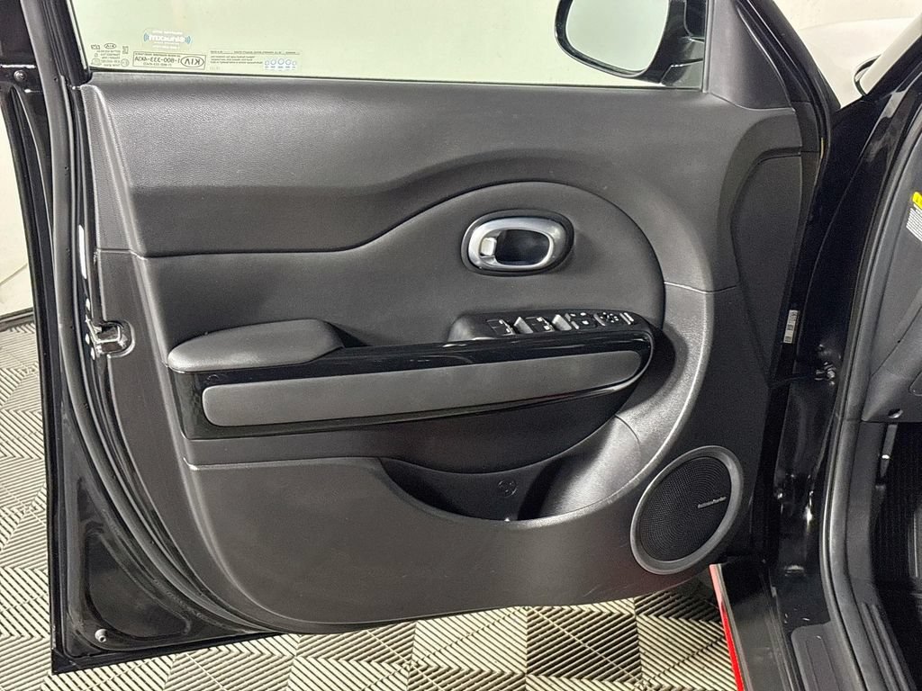 Used 2018 Kia Soul ! w/ Tech Package FWD image 11