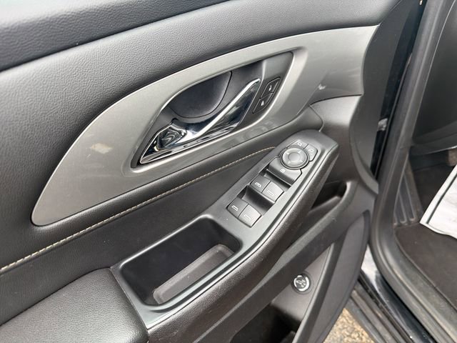 Used 2022 Chevrolet Traverse LT AWD/4WD image 17