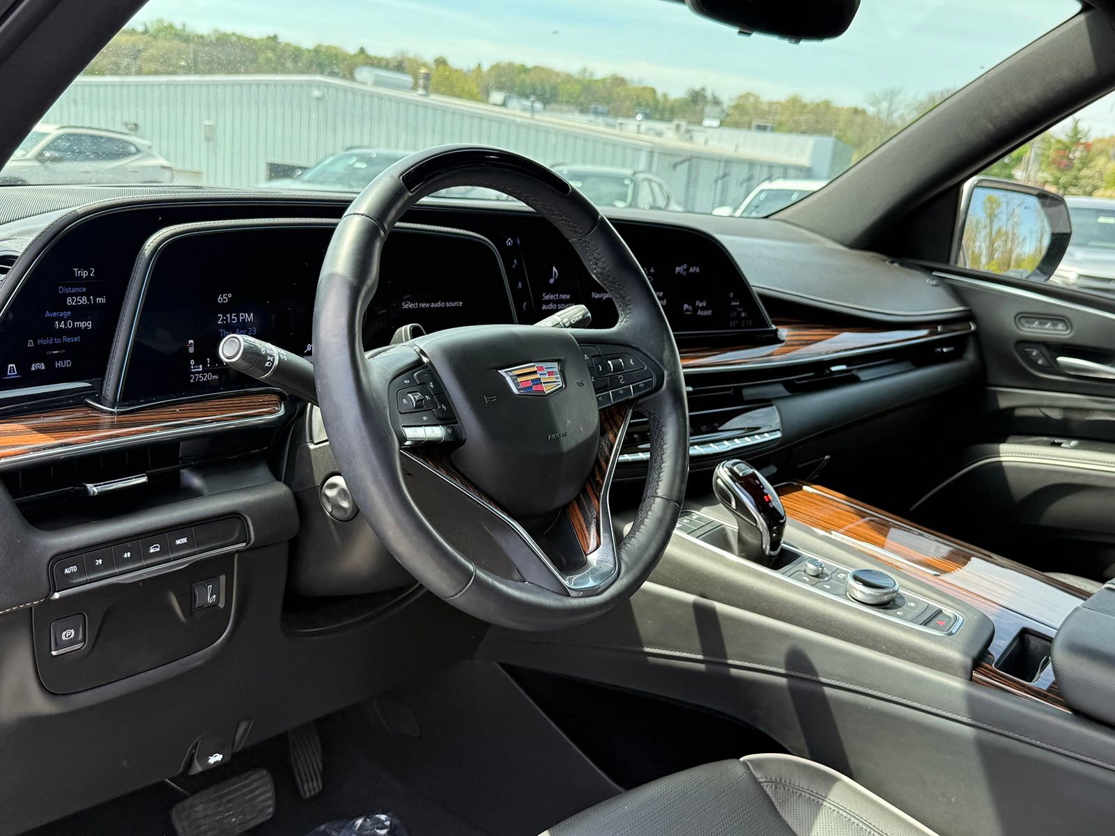 Certified 2024 Cadillac Escalade Premium Luxury AWD/4WD image 15