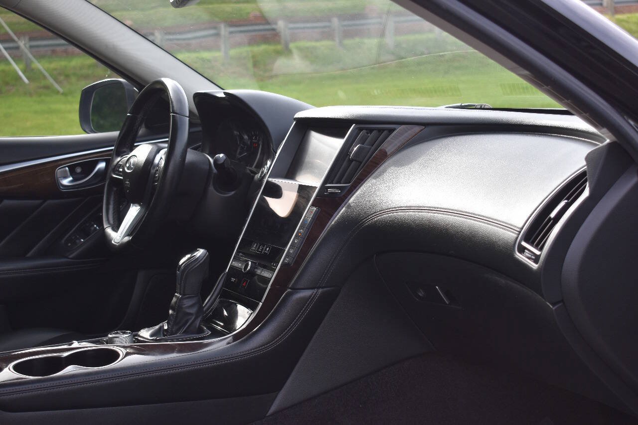 Used 2019 INFINITI Q50 Luxe AWD/4WD image 17