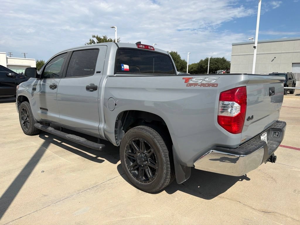 Used 2020 Toyota Tundra SR5 w/ SR5 Upgrade Package AWD/4WD image 4