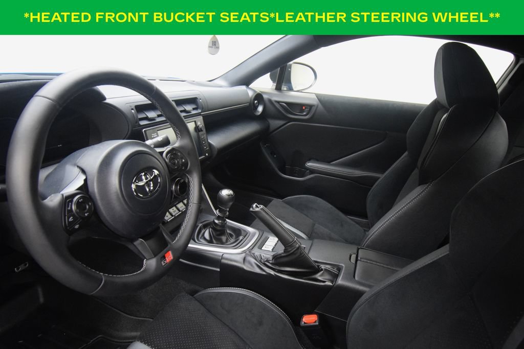 Used 2024 Toyota GR86 Premium RWD image 11
