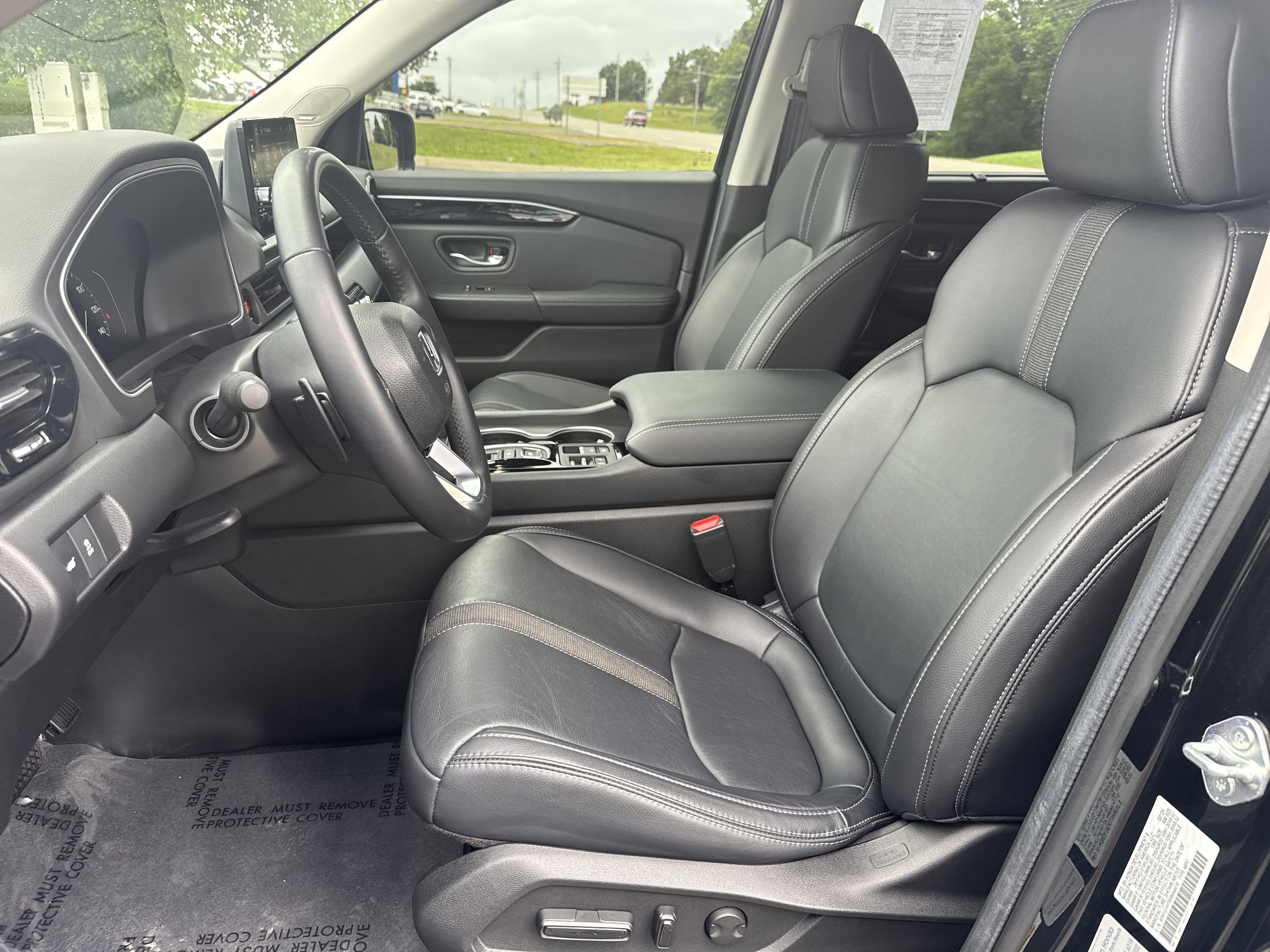 Used 2024 Honda Pilot Touring image 5