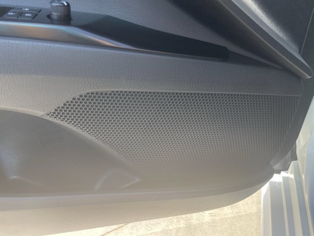 Used 2025 Toyota Camry SE FWD image 23