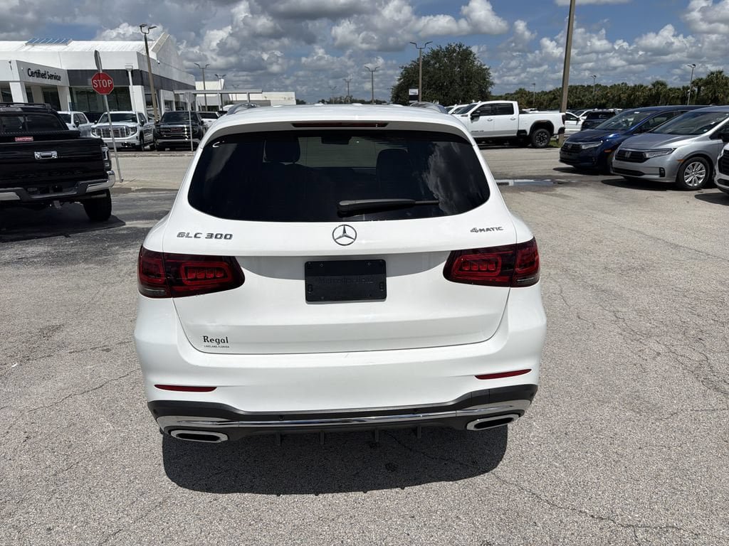 Used 2021 Mercedes-Benz GLC 300 4MATIC image 5