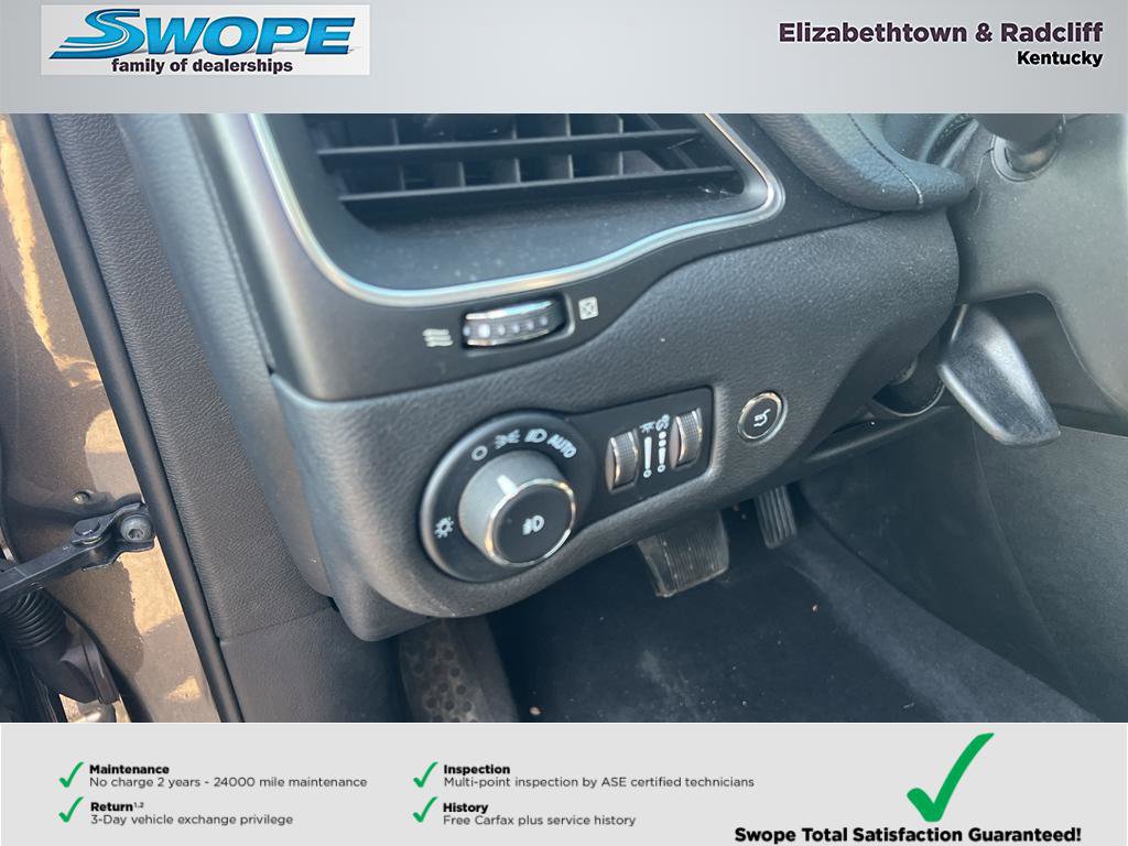 Certified 2022 Jeep Cherokee Trailhawk w/ Technology Group B AWD/4WD image 14