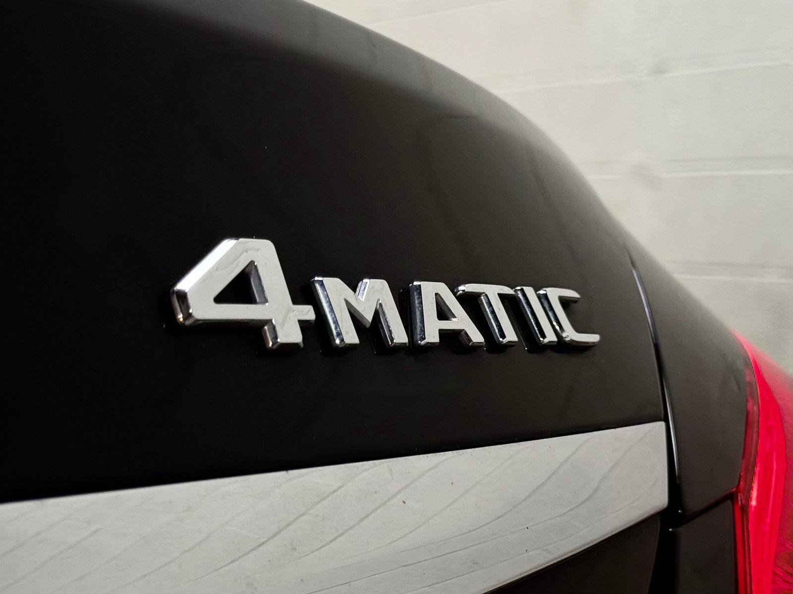 Used 2017 Mercedes-Benz C 300 4MATIC Sedan image 10
