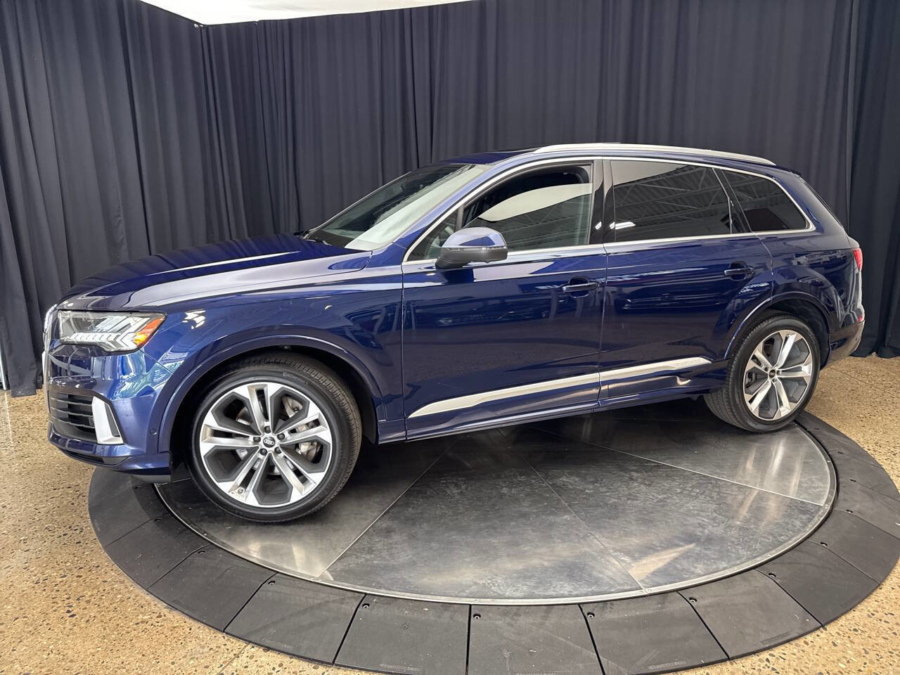 Used 2023 Audi Q7 3.0T Premium Plus w/ Premium Plus Package image 3