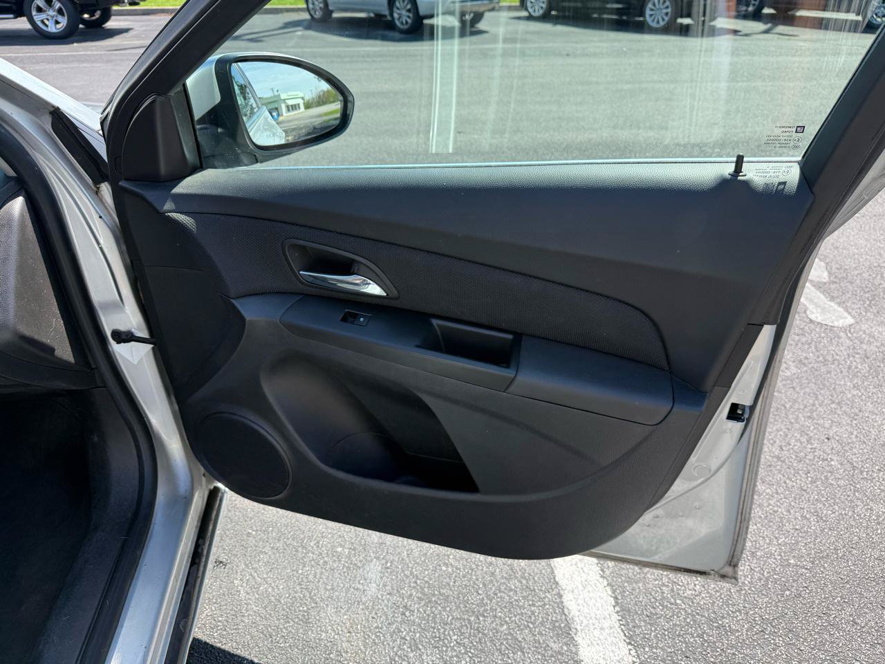 Used 2014 Chevrolet Cruze LT FWD image 17