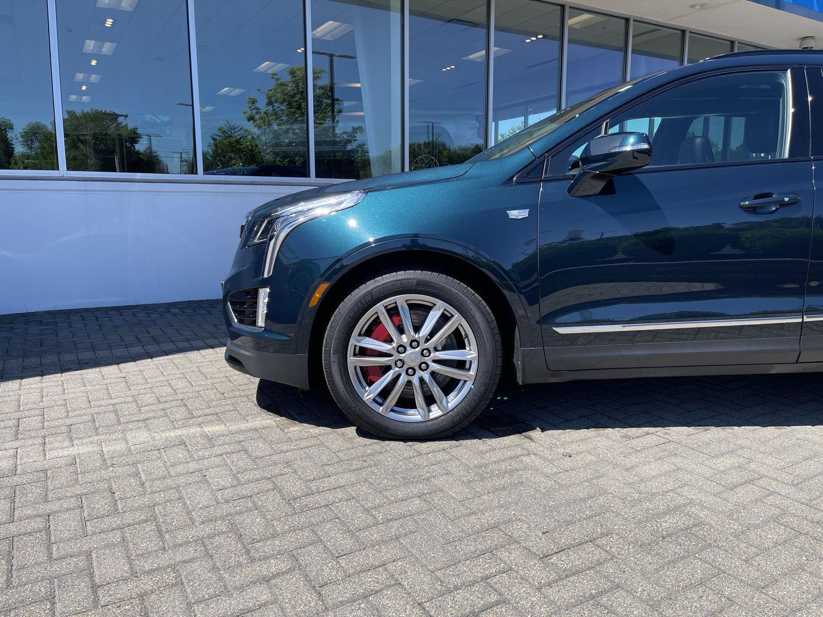 Used 2024 Cadillac XT5 Sportv w/ LPO, Floor Liner Package AWD/4WD image 9