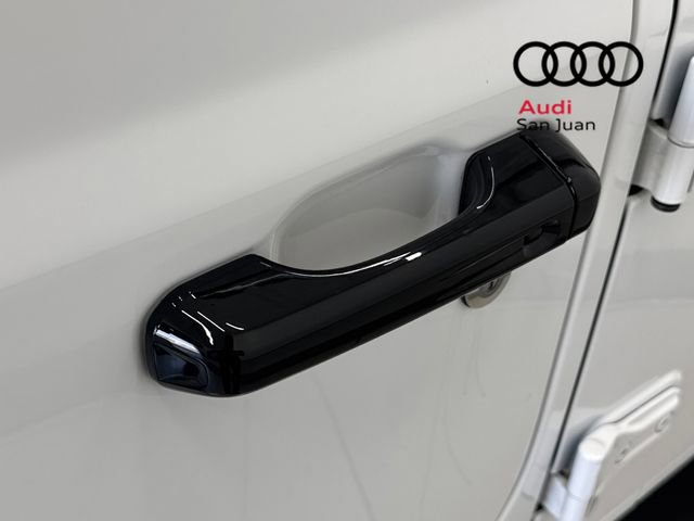 Used 2024 Jeep Wrangler Unlimited Sahara image 12