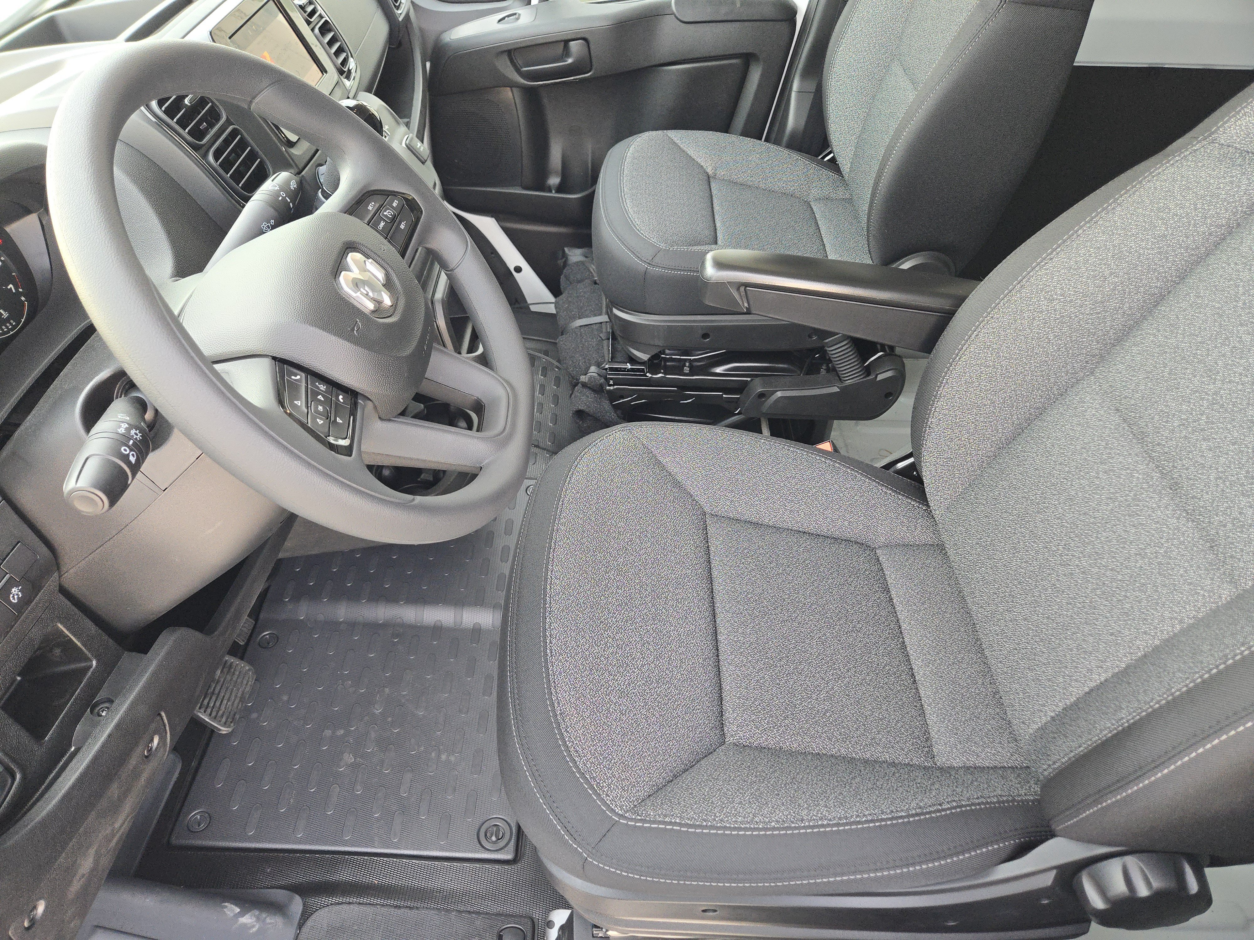 New 2026 RAM ProMaster 2500 w/ Convenience Group FWD image 10