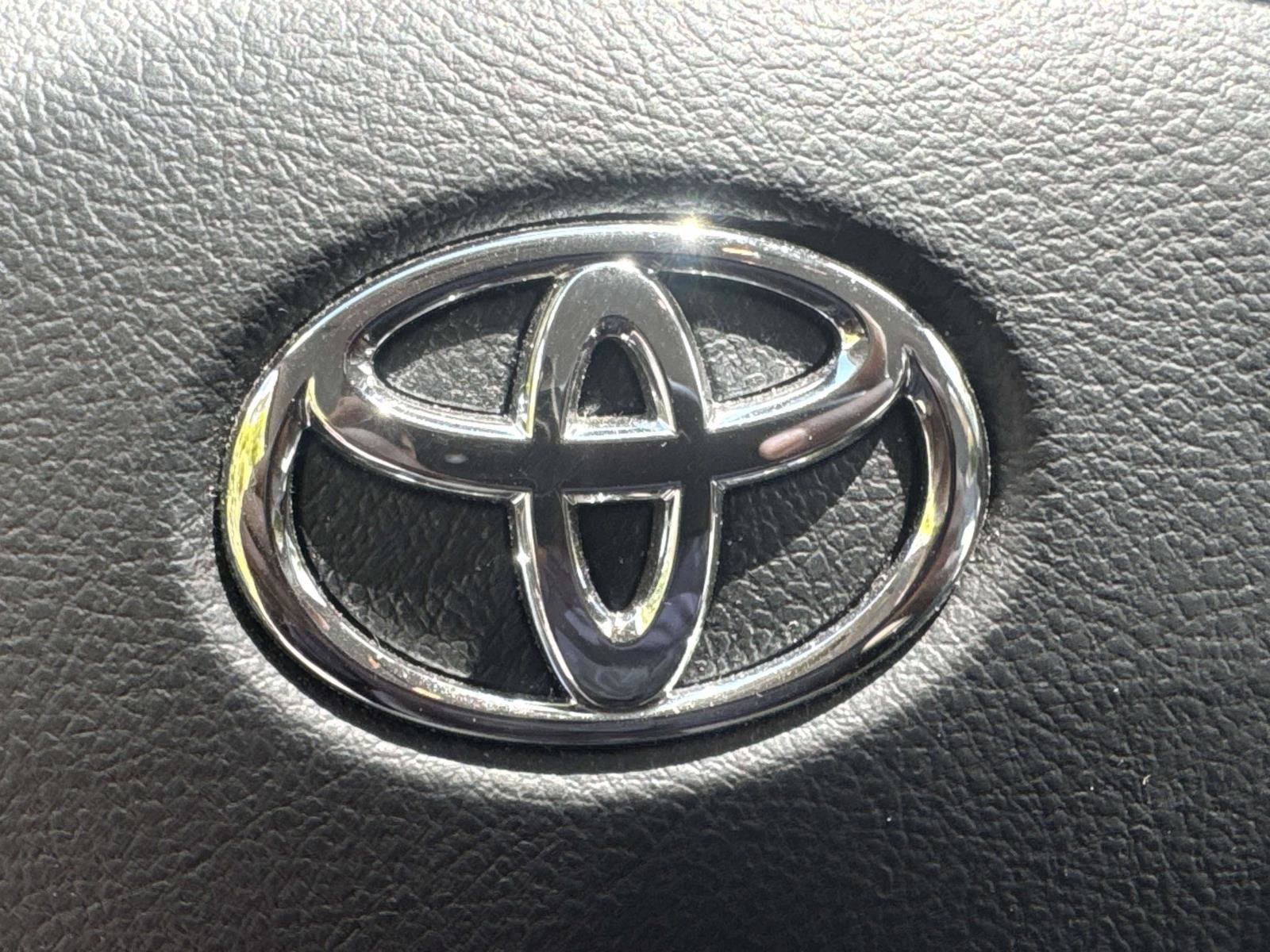 Certified 2023 Toyota Tacoma SR AWD/4WD image 31