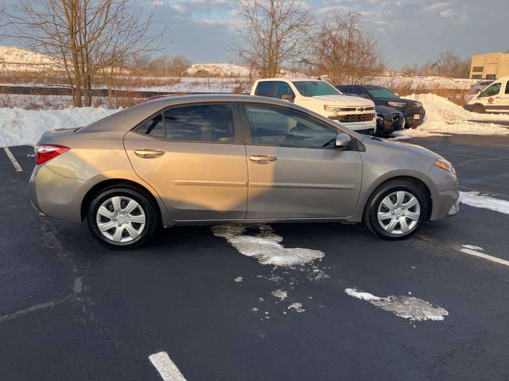 Used 2015 Toyota Corolla L image 8