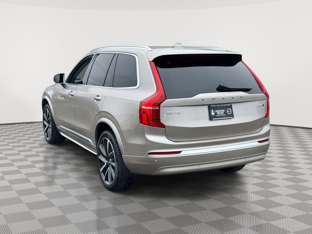 Certified 2023 Volvo XC90 B6 Plus image 5