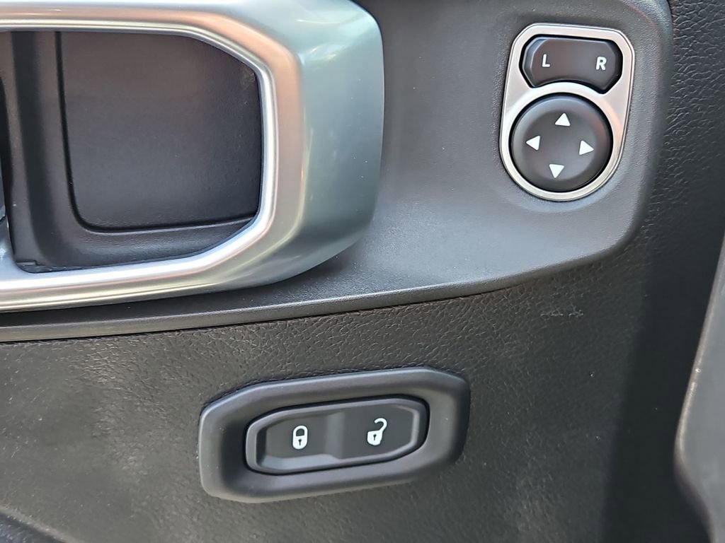 Used 2020 Jeep Wrangler Unlimited Sport image 29