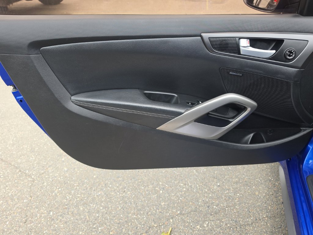 Used 2014 Hyundai Veloster Turbo FWD image 18