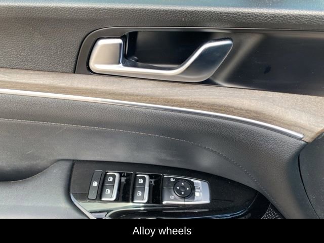 Used 2023 Kia K5 EX image 16