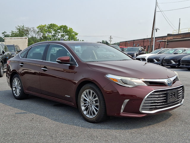 Used 2016 Toyota Avalon Limited w/ Toyota Safety Sense Package FWD image 3