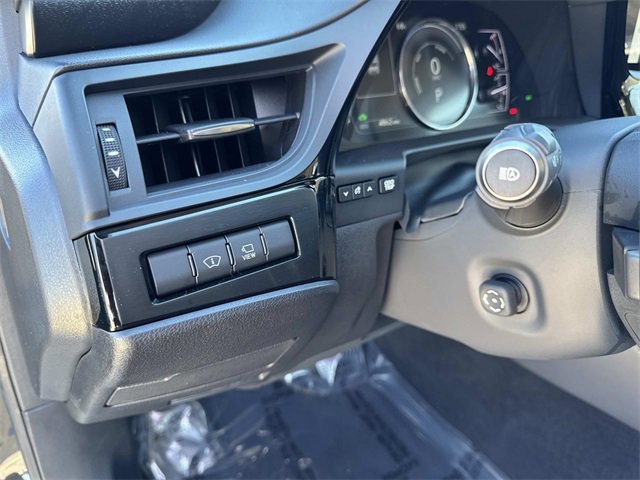 Certified 2025 Lexus ES 300h Ultra Luxury image 32