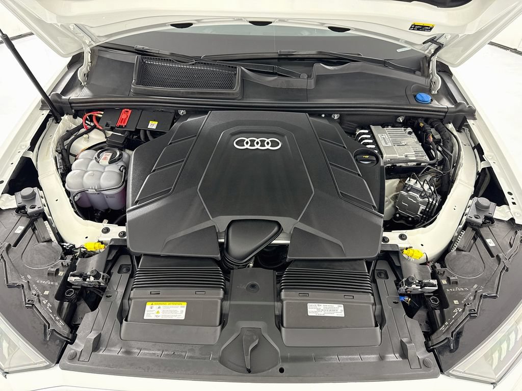 Used 2023 Audi Q7 3.0T Premium AWD/4WD image 30