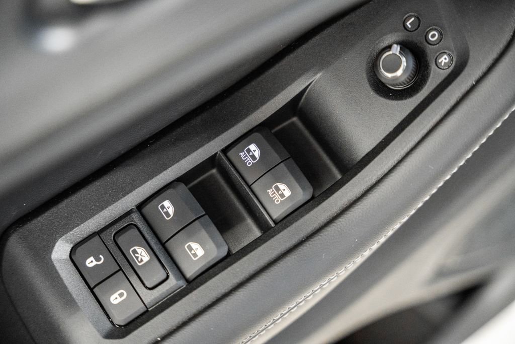 New 2025 Jeep Grand Cherokee Altitude image 36