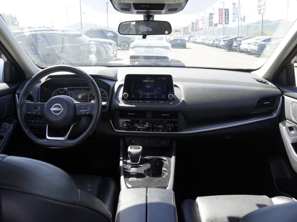 Certified 2024 Nissan Rogue SV w/ SV Premium Package FWD image 18