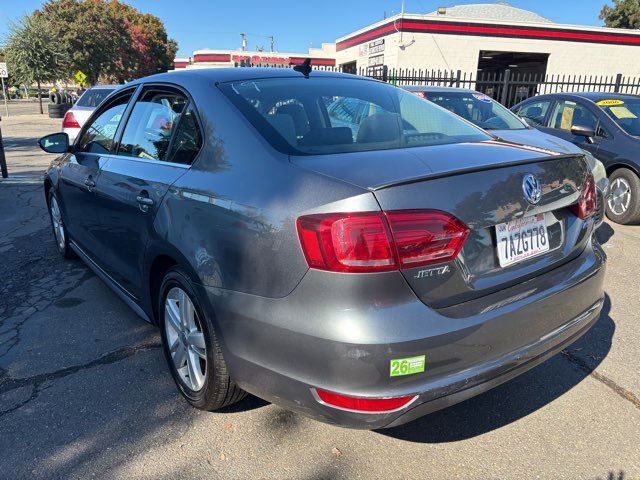 Used 2013 Volkswagen Jetta Hybrid Sedan image 4