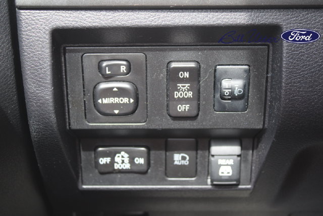Used 2021 Toyota Tundra SR5 w/ SR5 Leather Package RWD image 20