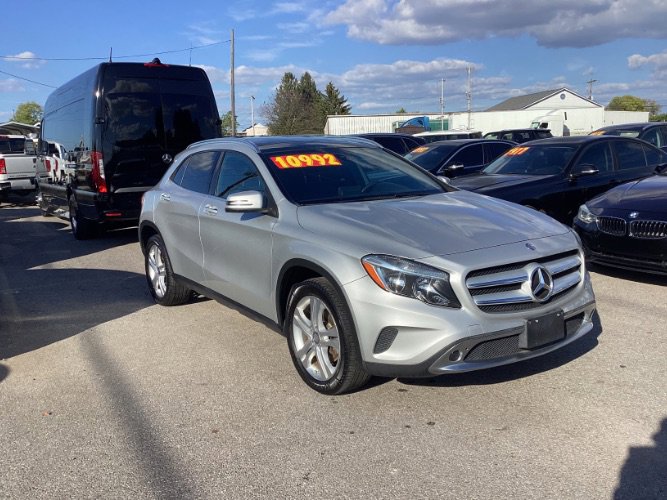 Used 2016 Mercedes-Benz GLA 250 4MATIC image 2