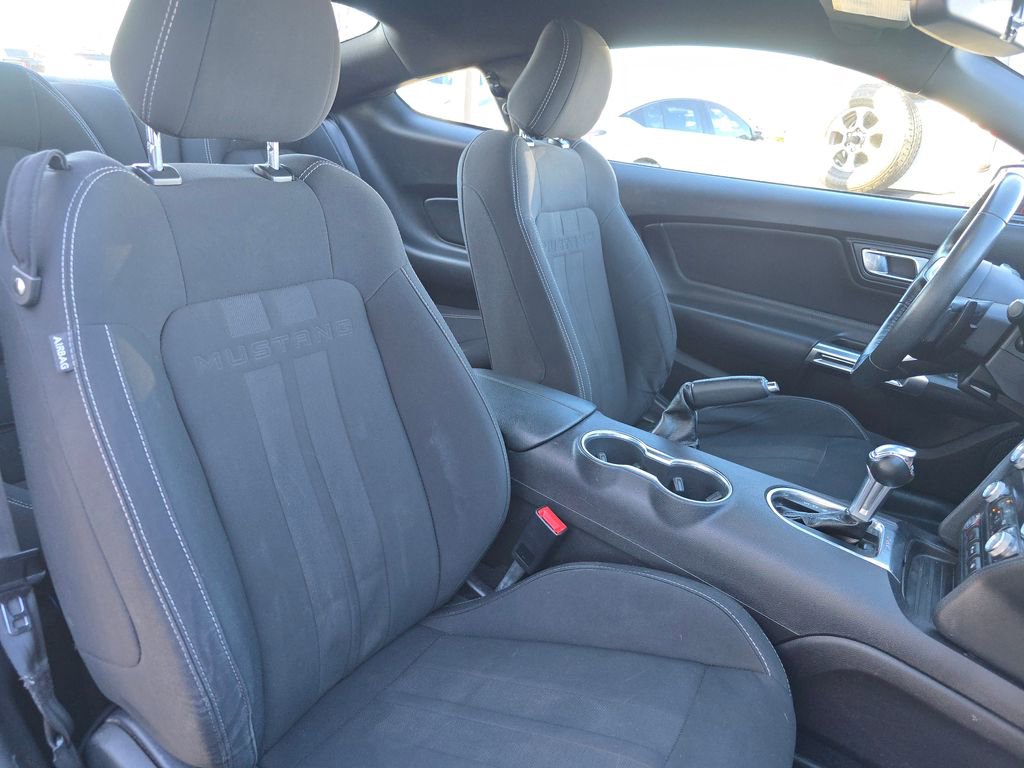 Used 2019 Ford Mustang Coupe image 9