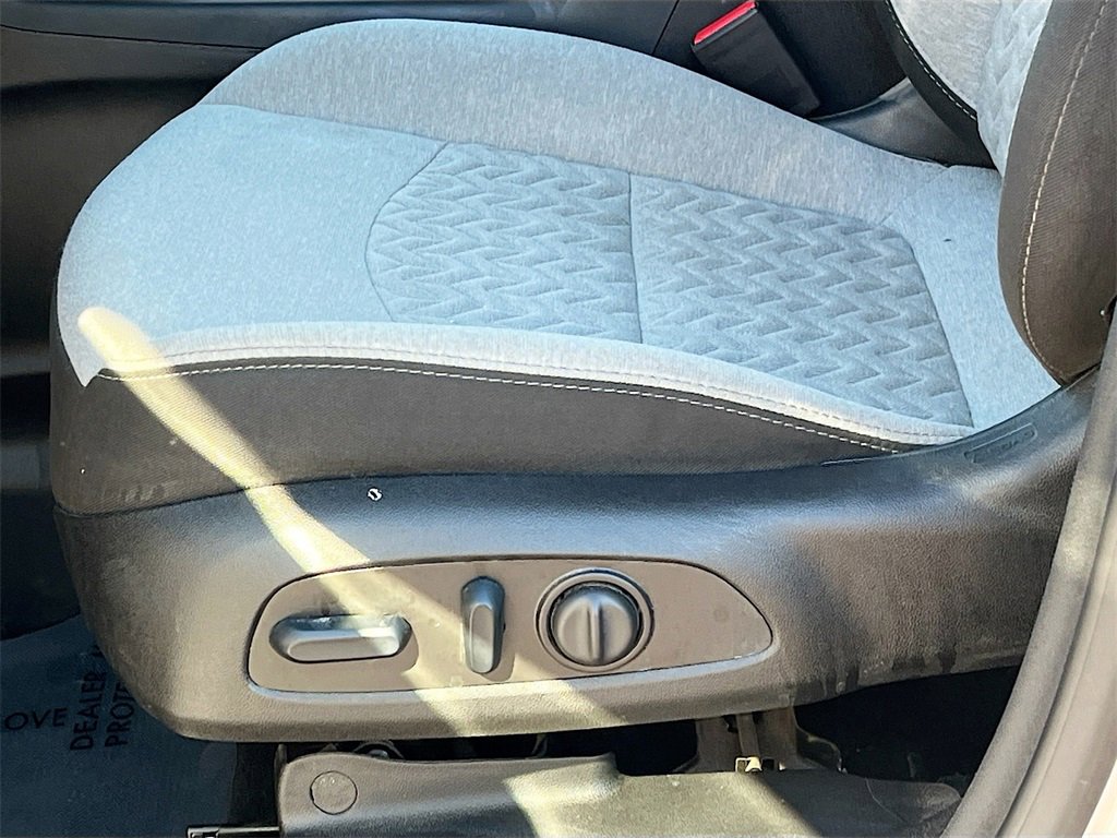 Used 2024 Chevrolet Equinox LS w/ LS Convenience Package image 18