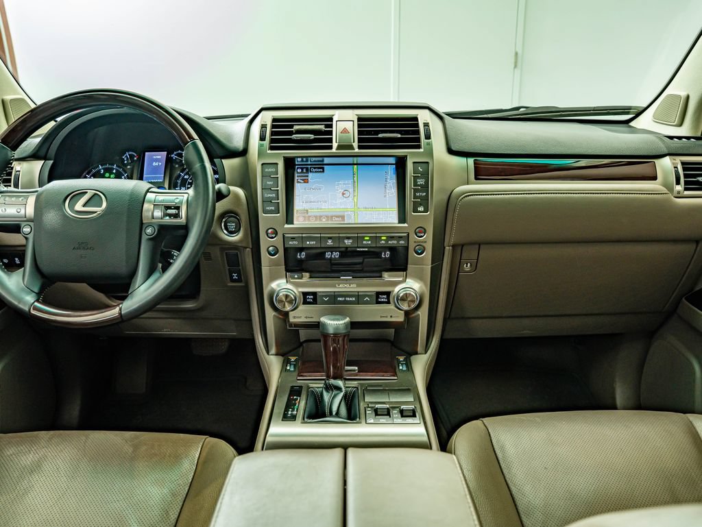 Used 2014 Lexus GX 460 w/ Premium Package AWD/4WD image 31